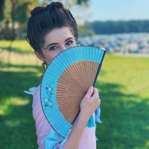 Meet your Posher, Kenzie